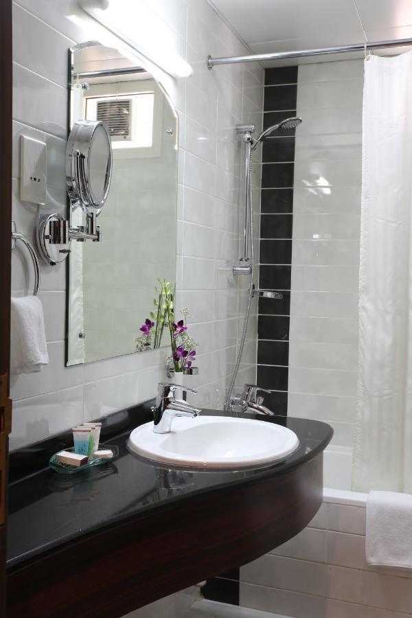 The Eclipse Boutique Suites Abu Dhabi Bagian luar foto