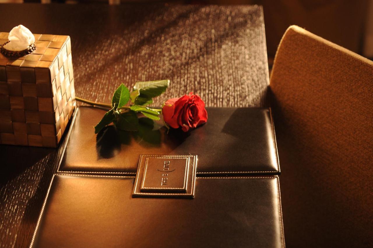 The Eclipse Boutique Suites Abu Dhabi Bagian luar foto